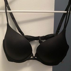 Black Victoria Secret push up bra 32C